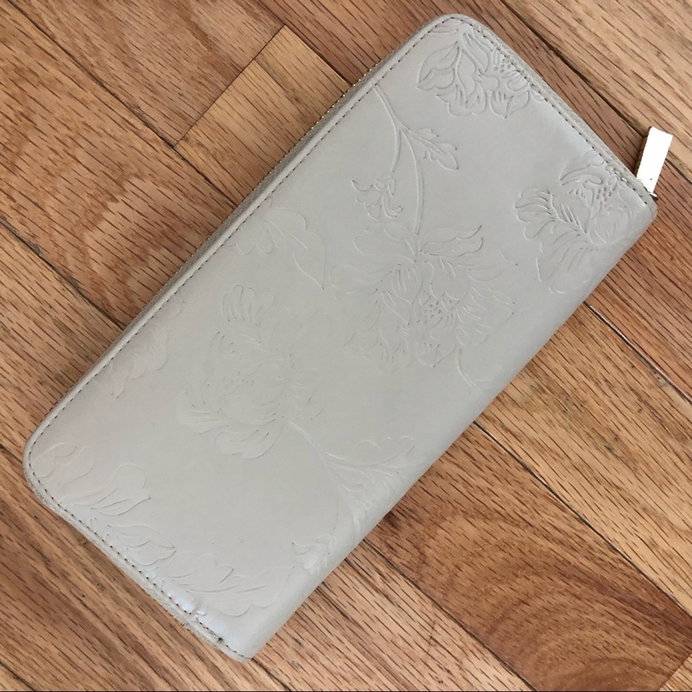 Tan flower wallet
